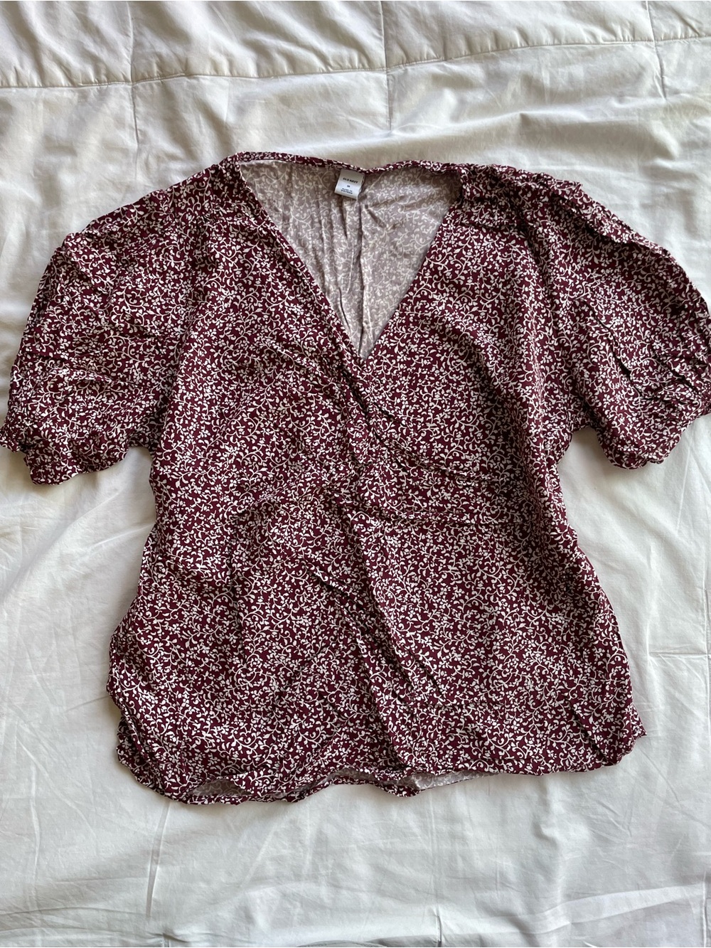 Old Navy Burgundy and White Floral Wrap Blouse Size Medium